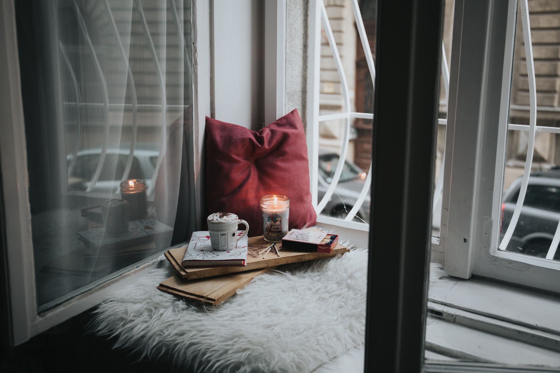alisa-anton-u_z0X-yrJIE-unsplash Tranquil set-up for writing your story